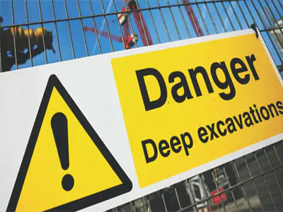 Safety-signs-on-construction-sites