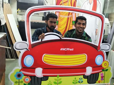 cut-out-display-used-for-selfie-stands